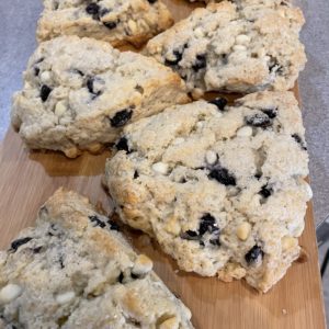 (Pre-Order) Blueberry White Chocolate Chip Scones
